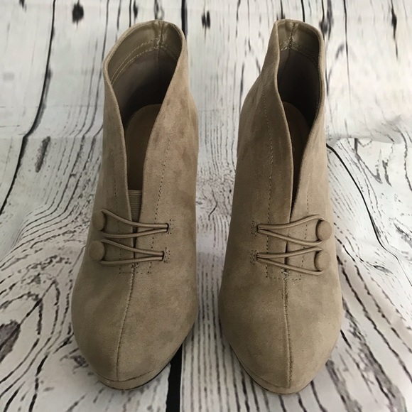 Apt. 9 high heel boots - Picture 1 of 8